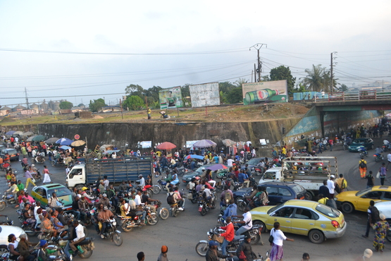 Plus grand carrefour quartier Bassa à Douala